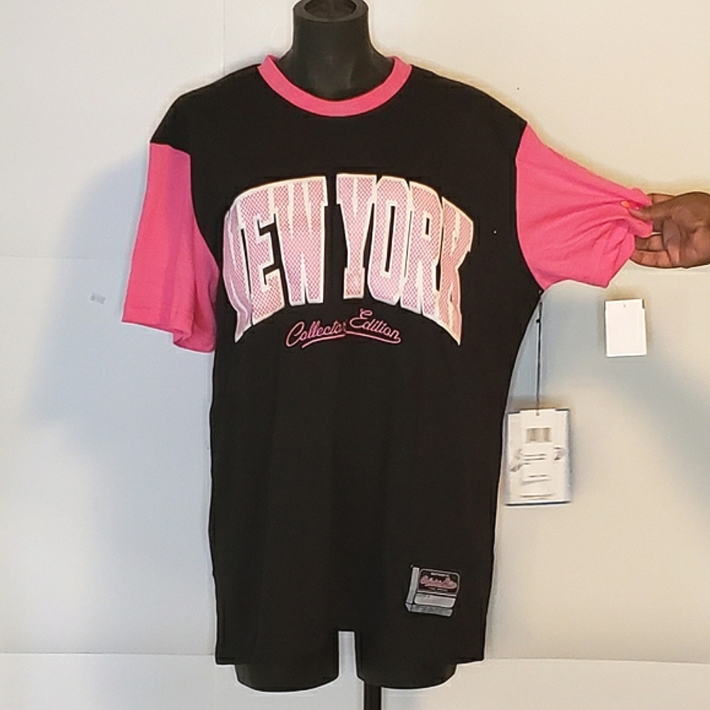 Seventy 7even New York Raglan tee.  Sz lrg. Pnk/blk